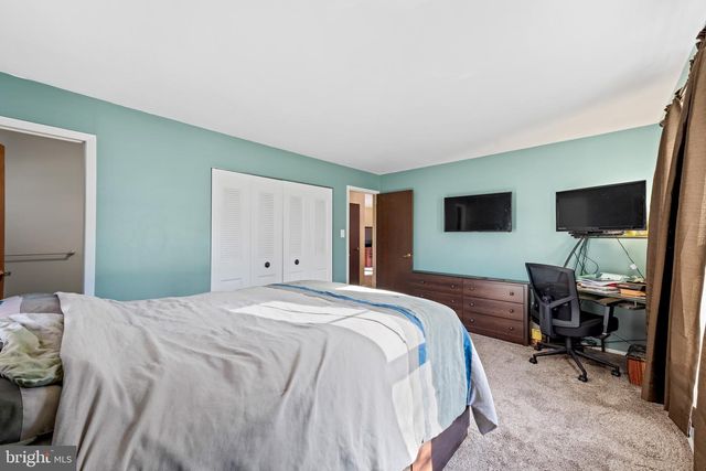 284 RADIX RD, Williamstown, NJ 08094