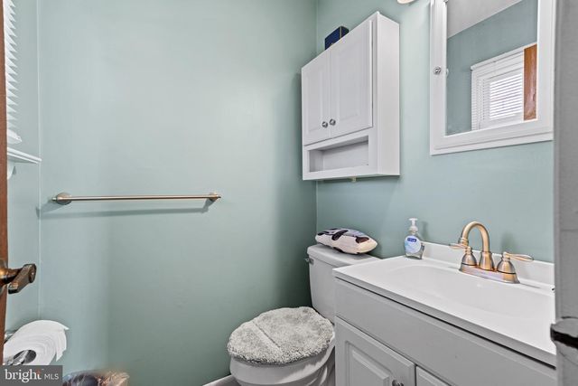 284 RADIX RD, Williamstown, NJ 08094