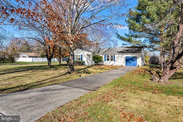 284 RADIX RD, Williamstown, NJ 08094