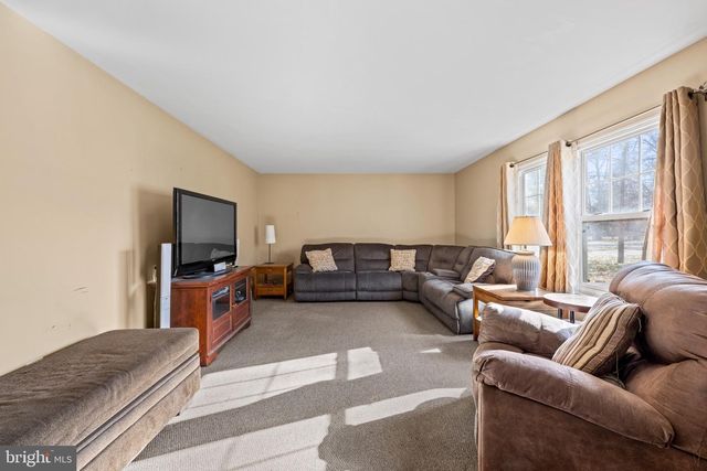 284 RADIX RD, Williamstown, NJ 08094