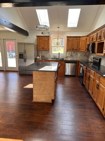 113 Bluff Springs Rd, Mcminnville, TN 37110