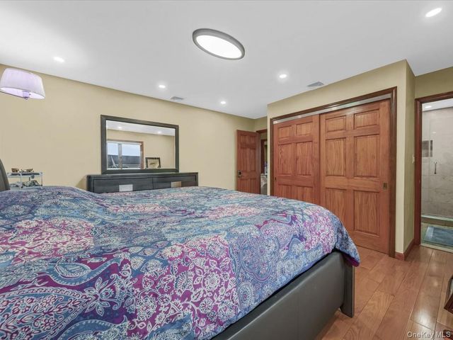 2510 2nd Avenue, East Meadow, NY 11554