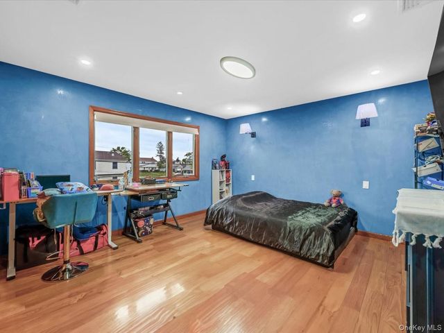 2510 2nd Avenue, East Meadow, NY 11554