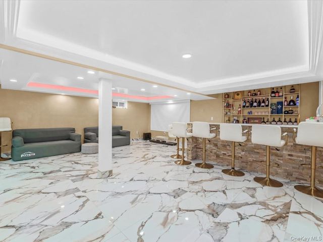 2510 2nd Avenue, East Meadow, NY 11554