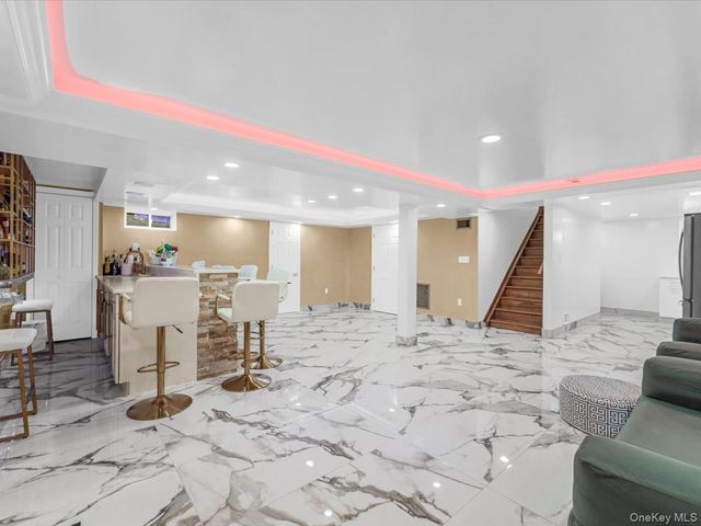 2510 2nd Avenue, East Meadow, NY 11554