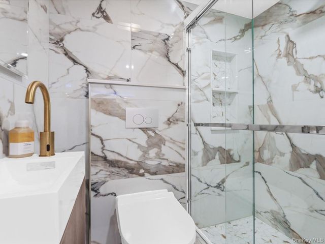 2510 2nd Avenue, East Meadow, NY 11554