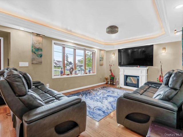 2510 2nd Avenue, East Meadow, NY 11554