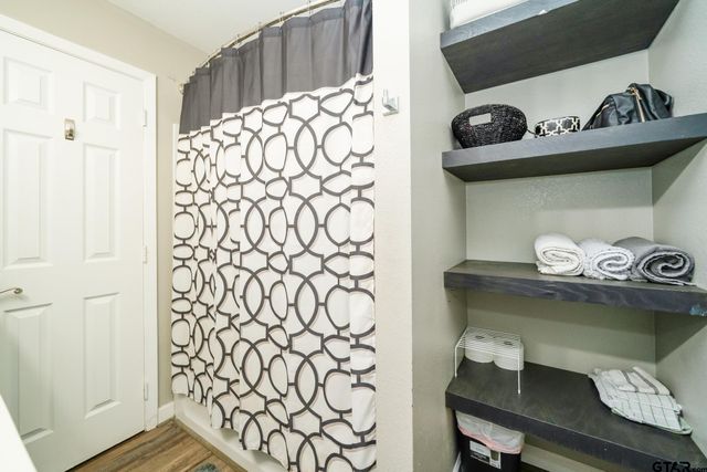 208 E Center ST, White Oak, TX 75693