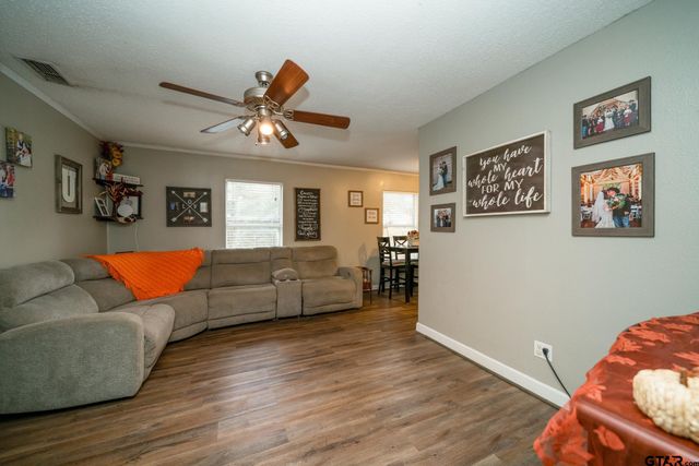 208 E Center ST, White Oak, TX 75693