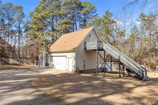 144 W Lake Ridge Road, Raeford, NC 28376