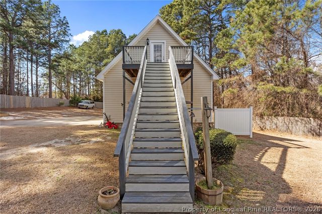 144 W Lake Ridge Road, Raeford, NC 28376
