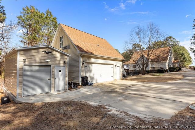 144 W Lake Ridge Road, Raeford, NC 28376