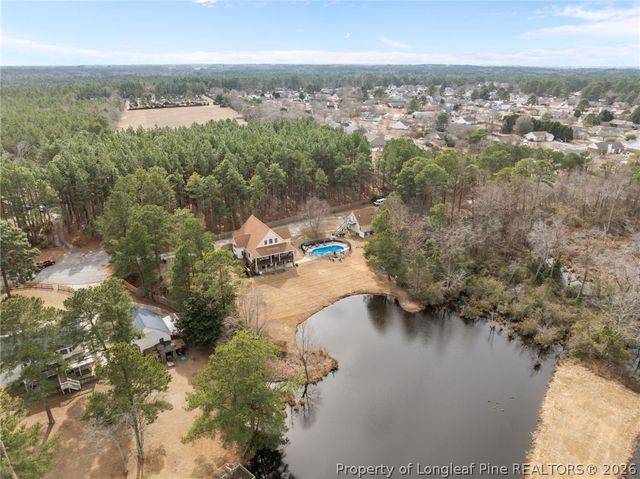 144 W Lake Ridge Road, Raeford, NC 28376