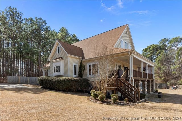 144 W Lake Ridge Road, Raeford, NC 28376