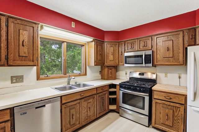 7738 Emerson Avenue N, Brooklyn Park, MN 55444