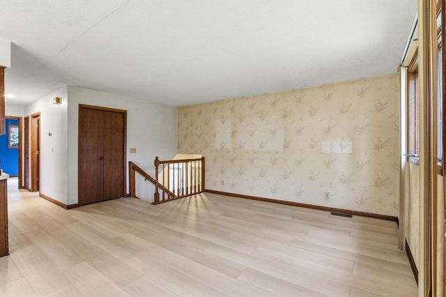 7738 Emerson Avenue N, Brooklyn Park, MN 55444