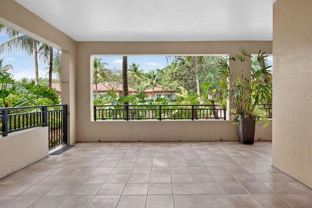16135 Emerald Estates Drive 164, Weston, FL 33331