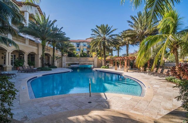 16135 Emerald Estates Drive 164, Weston, FL 33331