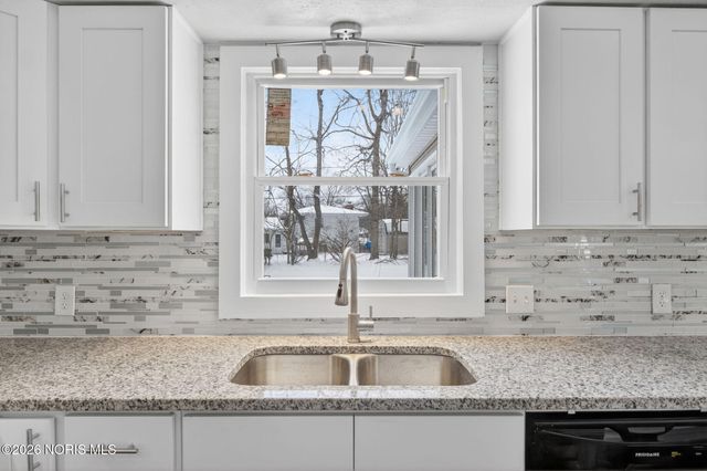 6059 Brainard Drive, Sylvania, OH 43560