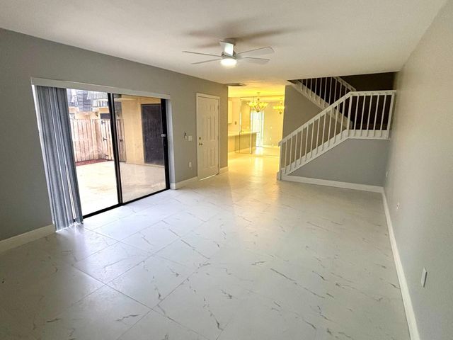 2435 24th Way, West Palm Beach, FL 33407