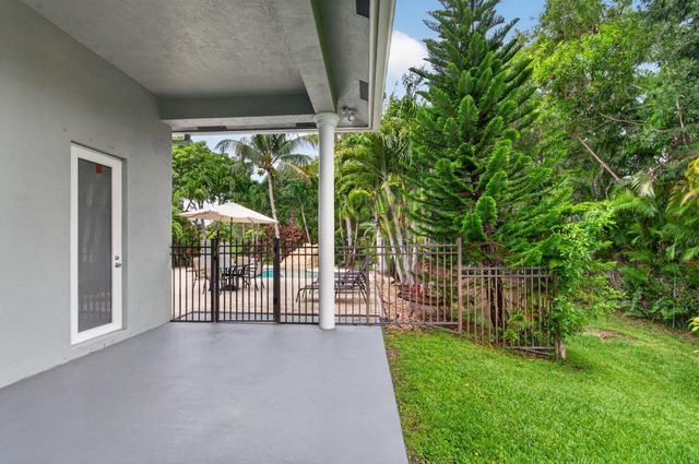 16541 SW 62nd Street, Southwest Ranches, FL 33331