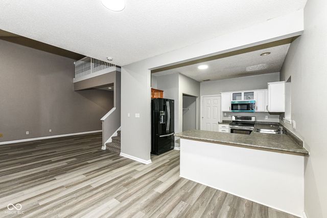 4120 Orchard Valley Lane, Indianapolis, IN 46235
