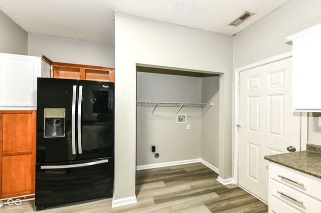 4120 Orchard Valley Lane, Indianapolis, IN 46235