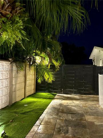 18632 SW 93rd Ct, Cutler Bay, FL 33157