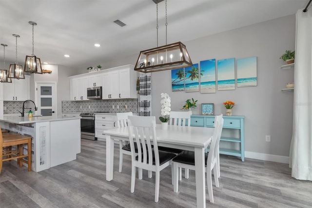 2352 MARTON OAK BOULEVARD, North Port, FL 34289