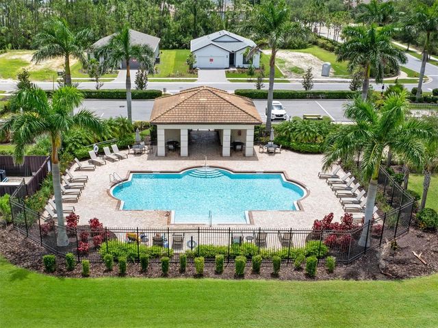 2352 MARTON OAK BOULEVARD, North Port, FL 34289