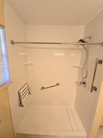 1206 Crescent Boulevard, Cleveland, TX 77327