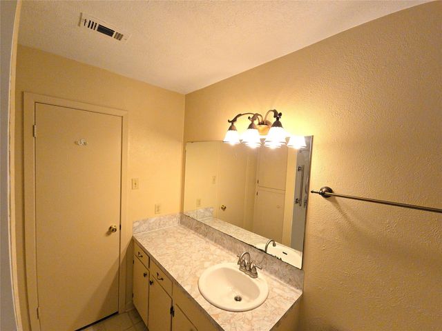 1206 Crescent Boulevard, Cleveland, TX 77327