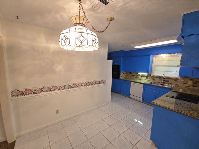 1206 Crescent Boulevard, Cleveland, TX 77327