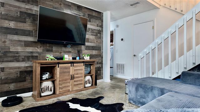 4694 PHEASANT RUN DRIVE 2B, Orlando, FL 32808