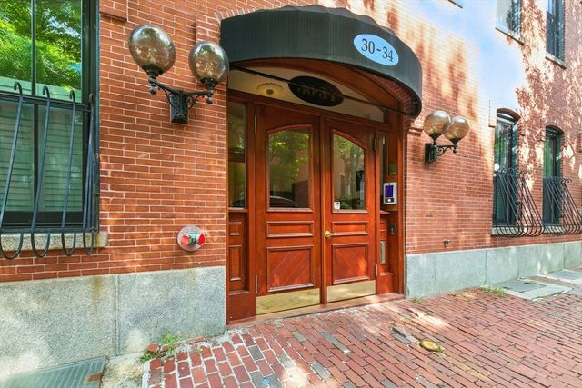 30-34 E Concord St 11, Boston, MA 02118