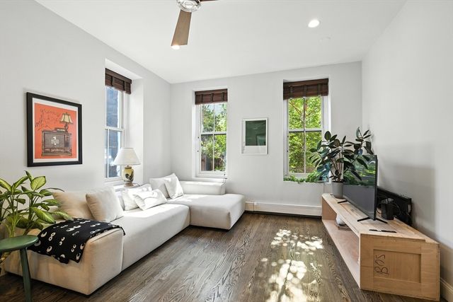 30-34 E Concord St 11, Boston, MA 02118