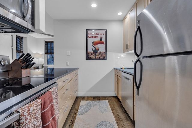 30-34 E Concord St 11, Boston, MA 02118