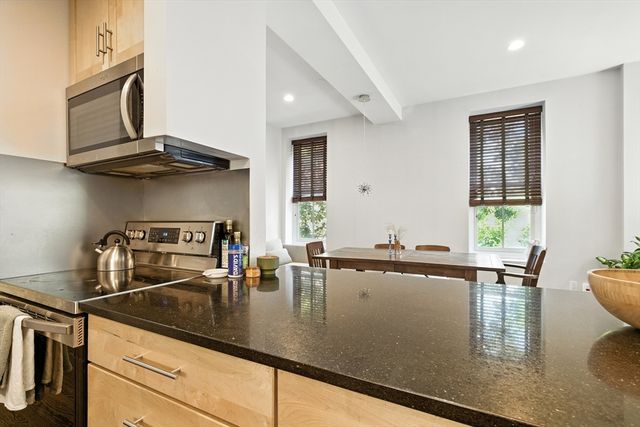 30-34 E Concord St 11, Boston, MA 02118