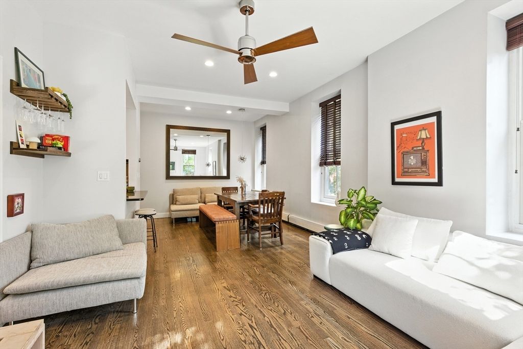30-34 E Concord St 11, Boston, MA 02118