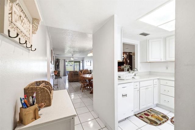11210 CARRIAGE HILL DRIVE 5, Port Richey, FL 34668