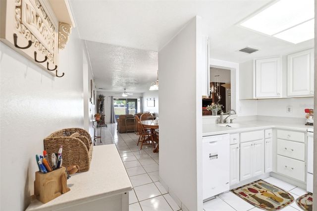 11210 CARRIAGE HILL DRIVE 5, Port Richey, FL 34668
