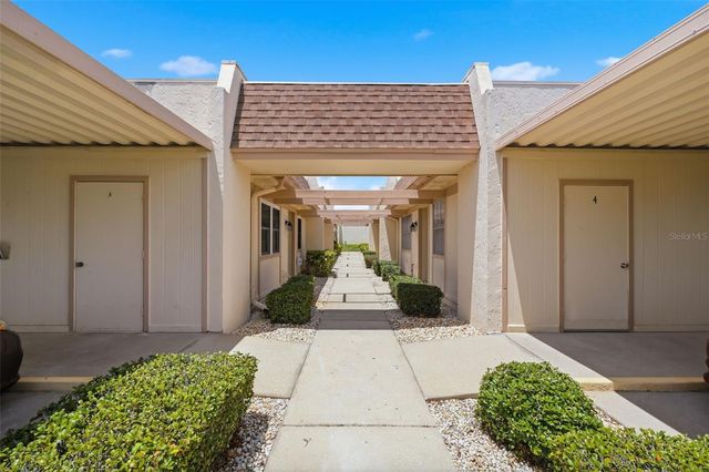11210 CARRIAGE HILL DRIVE 5, Port Richey, FL 34668