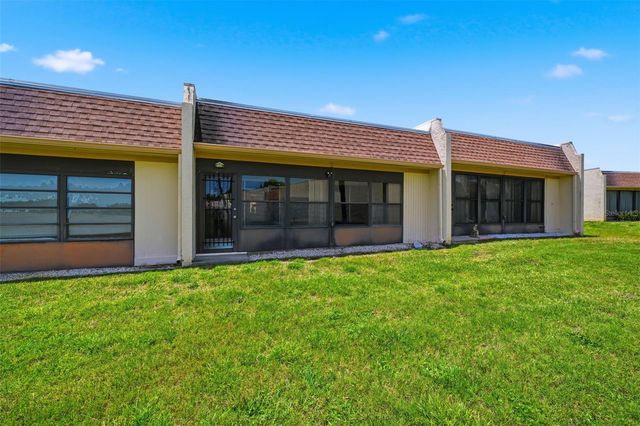 11210 CARRIAGE HILL DRIVE 5, Port Richey, FL 34668