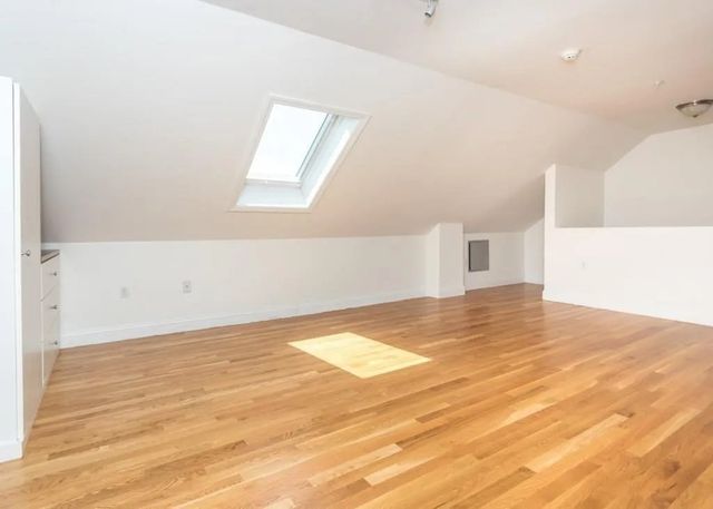 30 Russell St 5, Waltham, MA 02453