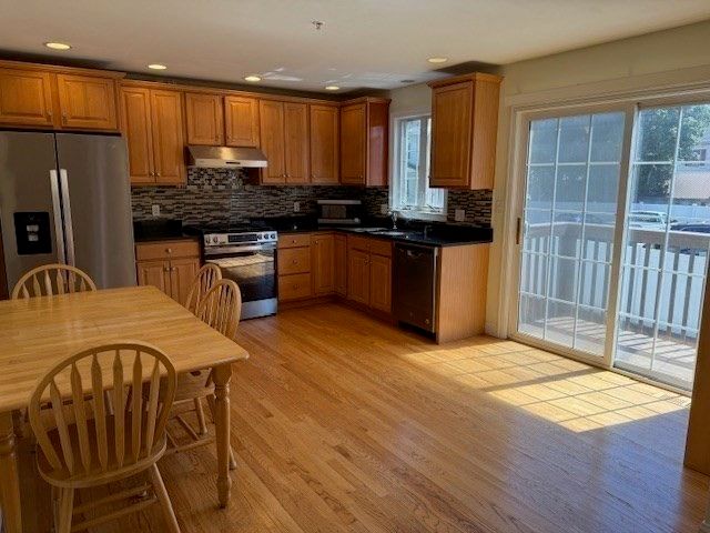 30 Russell St 5, Waltham, MA 02453
