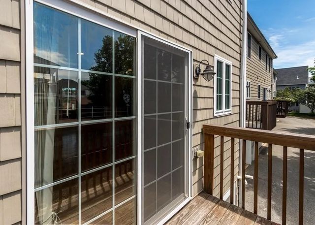 30 Russell St 5, Waltham, MA 02453