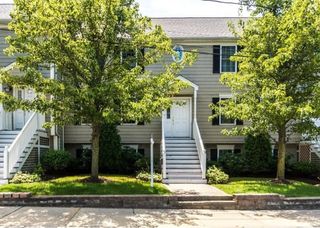 30 Russell St 5, Waltham, MA 02453