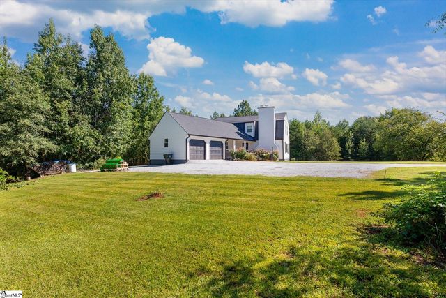 1906 417 Highway, Woodruff, SC 29388