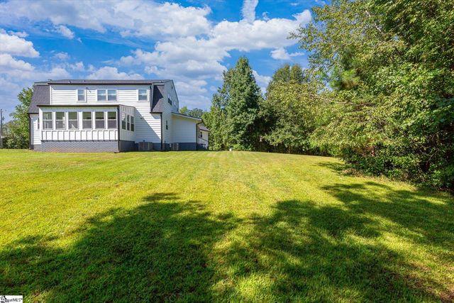 1906 417 Highway, Woodruff, SC 29388