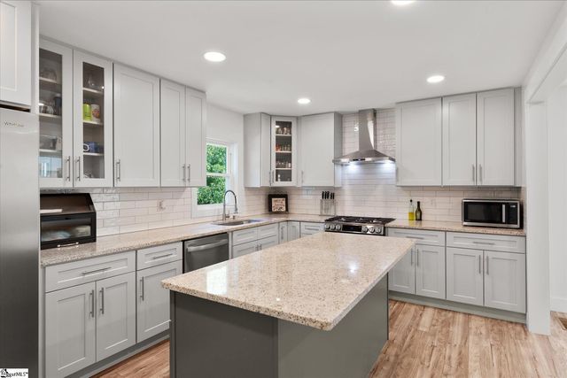 1906 417 Highway, Woodruff, SC 29388